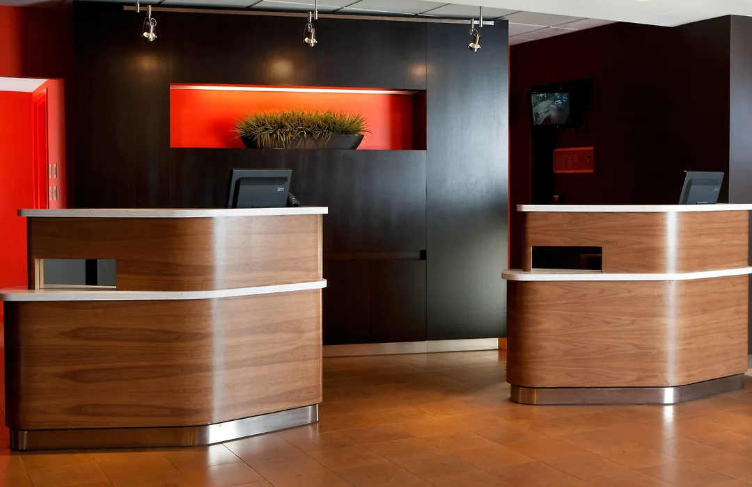 Courtyard By Marriott Las Vegas Convention Center-1